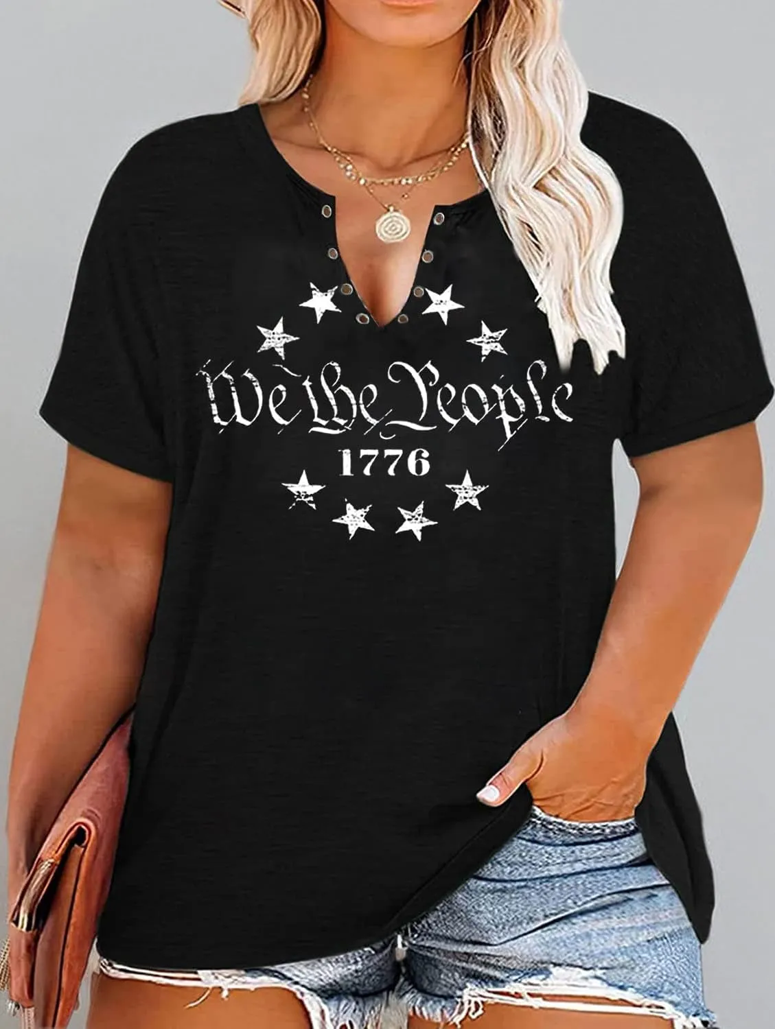 Plus Size USA Flag V-Neck T-Shirt Women Distressed American Flag Graphic Tees Short Sleeve 4th of July Patriotic Tops