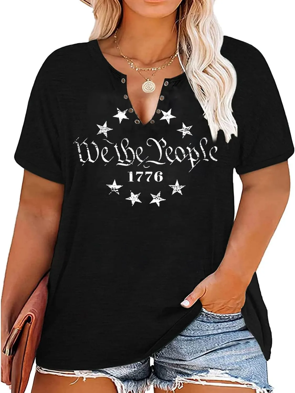 Plus Size USA Flag V-Neck T-Shirt Women Distressed American Flag Graphic Tees Short Sleeve 4th of July Patriotic Tops