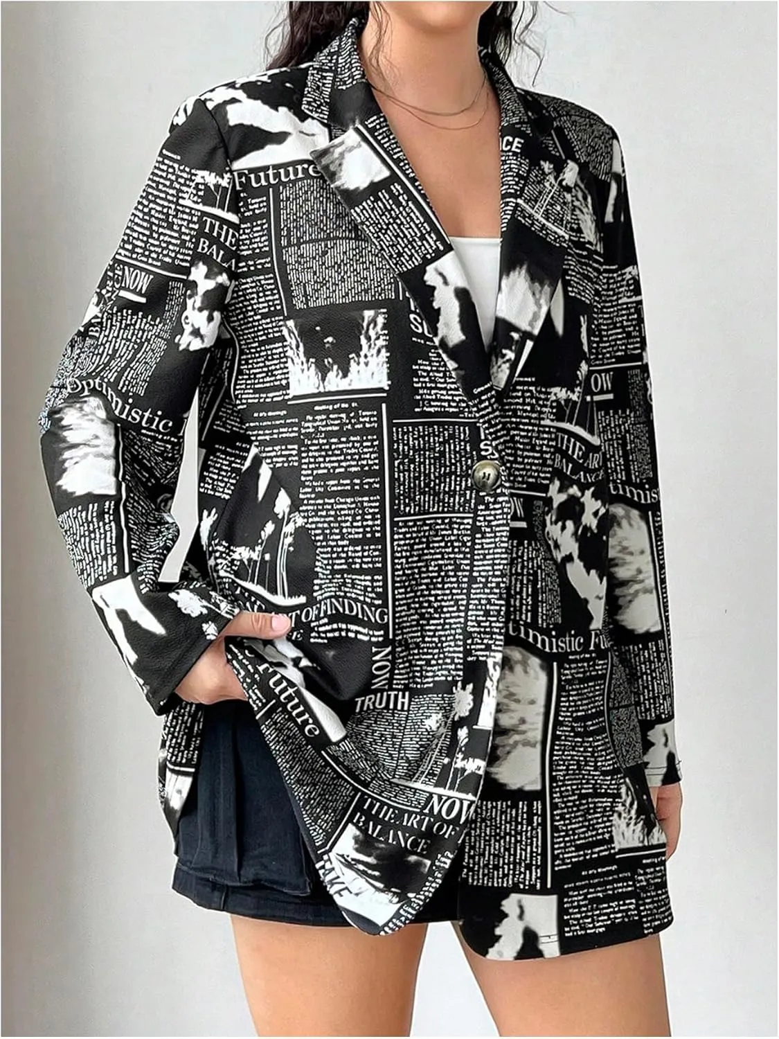 WDIRARA Women's Plus Size Newspaper Print Blazer Lapel Button Padded Shoulder Funky Blazer Jacket Outerwear