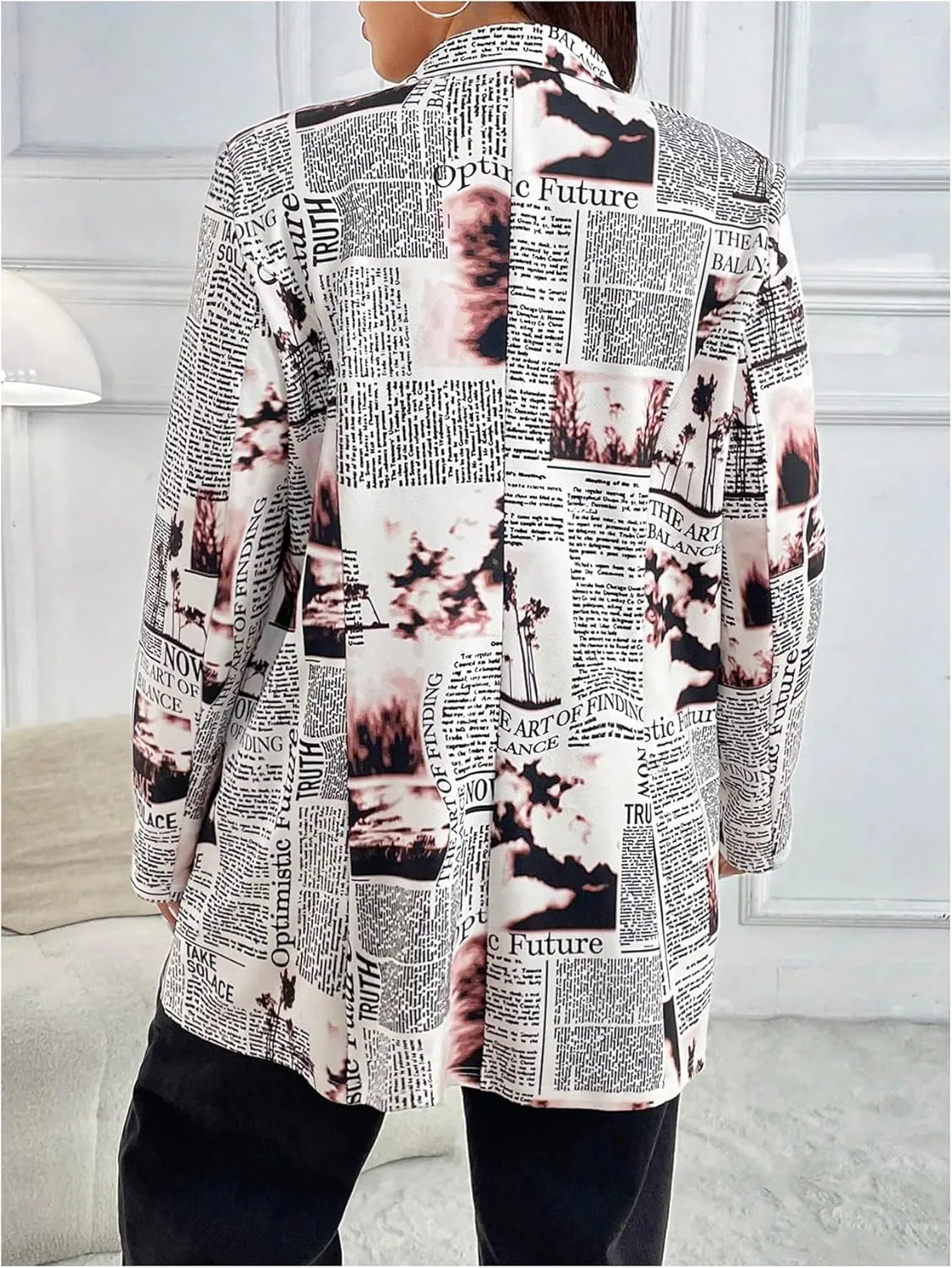 WDIRARA Women's Plus Size Newspaper Print Blazer Lapel Button Padded Shoulder Funky Blazer Jacket Outerwear