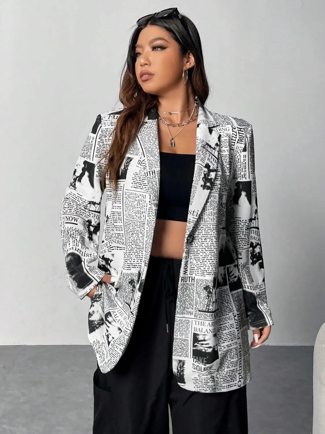 WDIRARA Women's Plus Size Newspaper Print Blazer Lapel Button Padded Shoulder Funky Blazer Jacket Outerwear