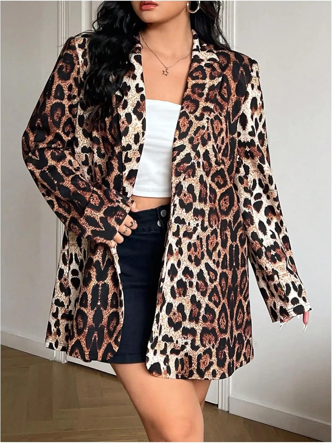 WDIRARA Women's Plus Size Newspaper Print Blazer Lapel Button Padded Shoulder Funky Blazer Jacket Outerwear