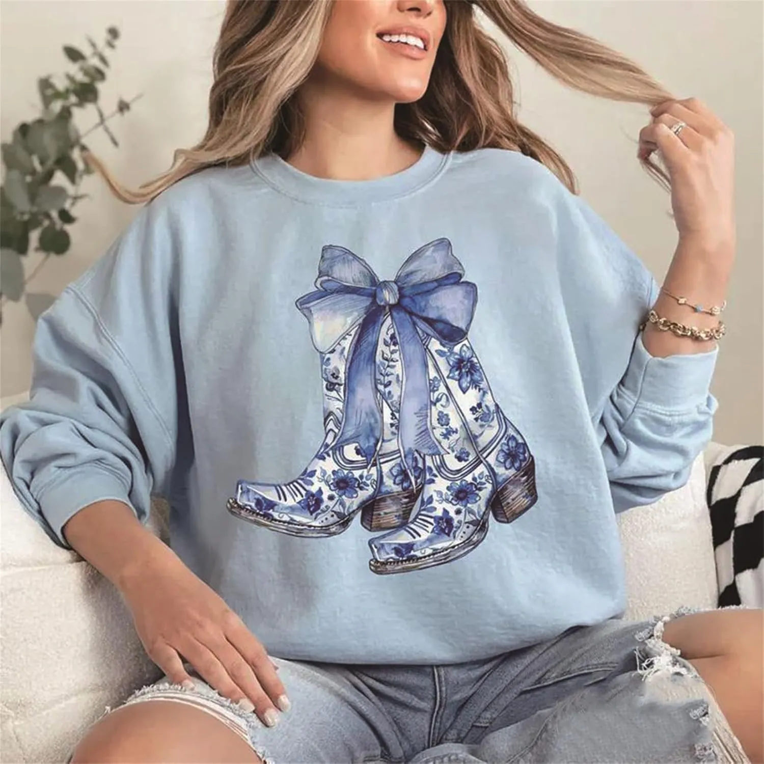 Women Cute Y2K Oversized Sweatshirt Long Sleeve Crewneck Bow Print Graphic Tees Fall Trendy Going Out Top Streetwear